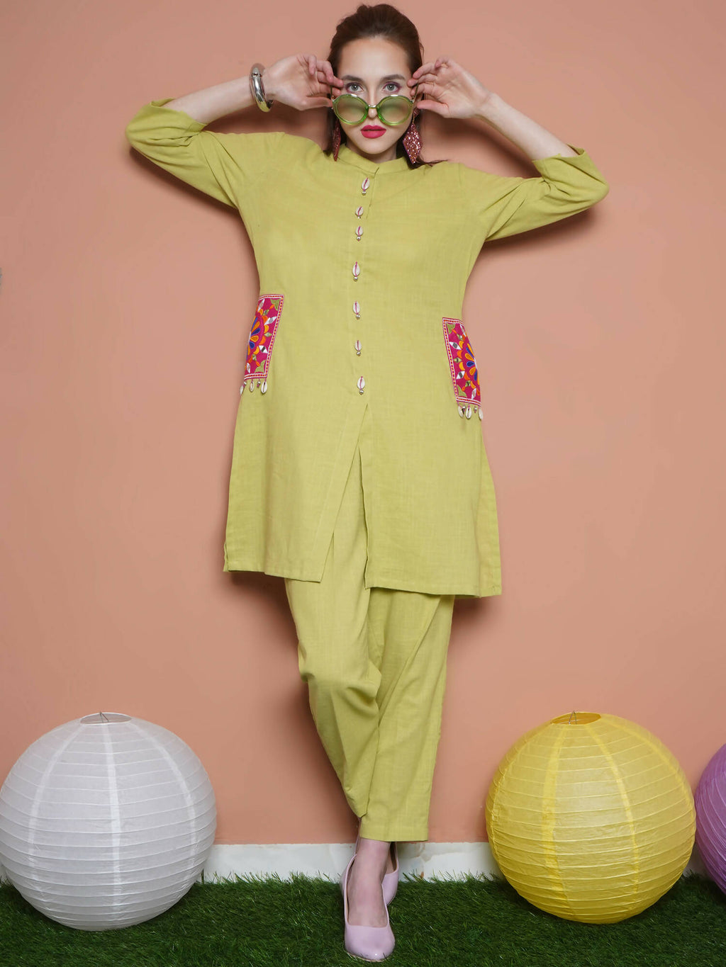 Women Republic Green Cotton Kurta Set With Embroidered Pockets