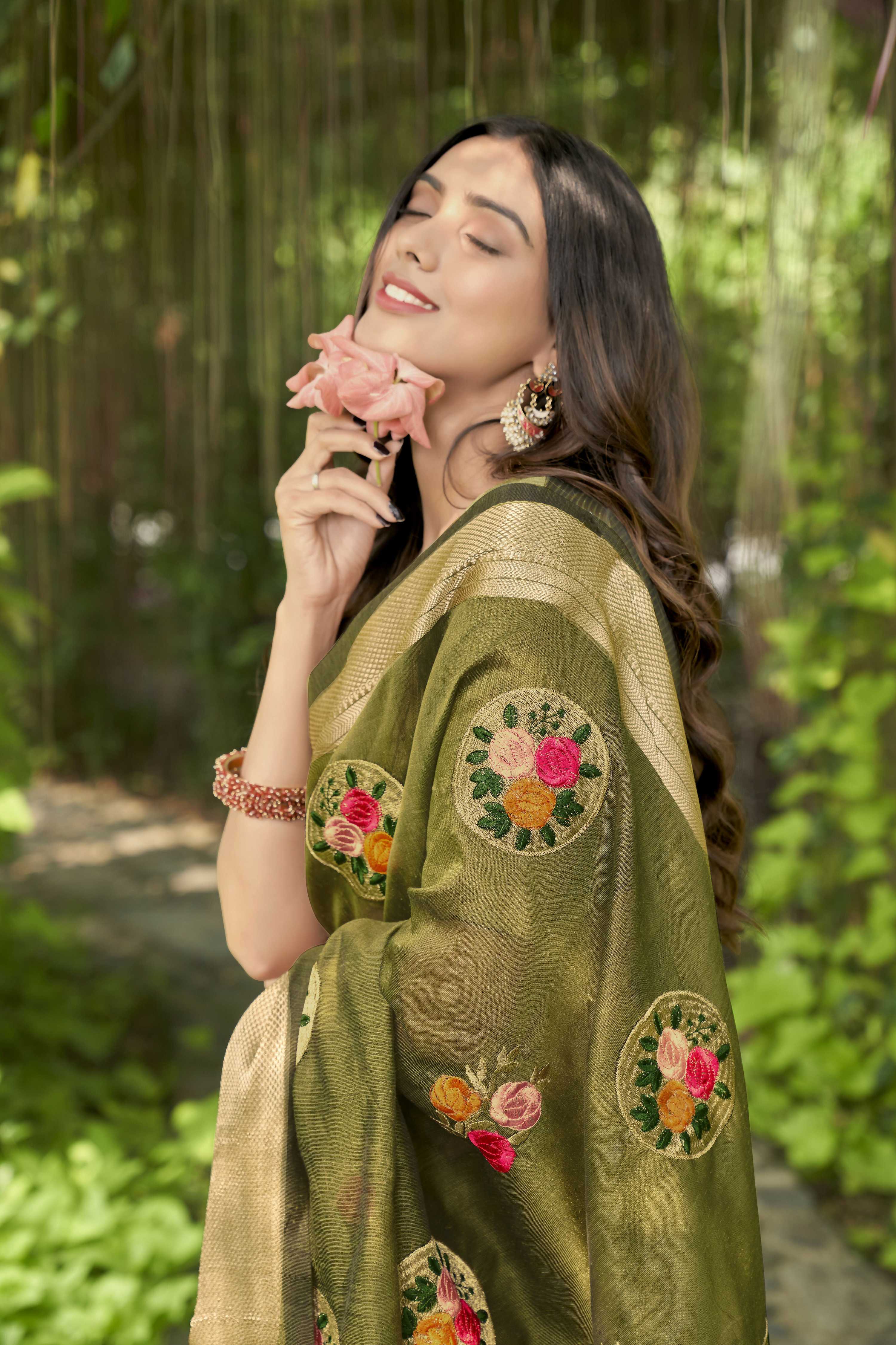 Vamsee Nikita Green Cotton  Saree
