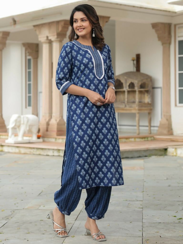 Aramya Straight Soft Cotton Floral Print Women's Kurta Set - Blue