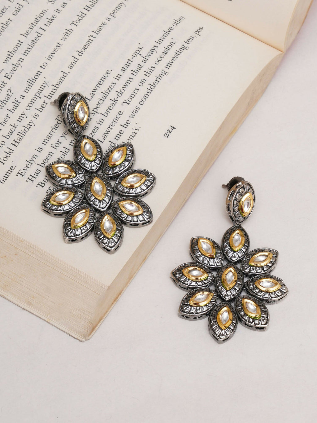 Dual Tone Kundan Flower Studs (silver) - Ruby Raang