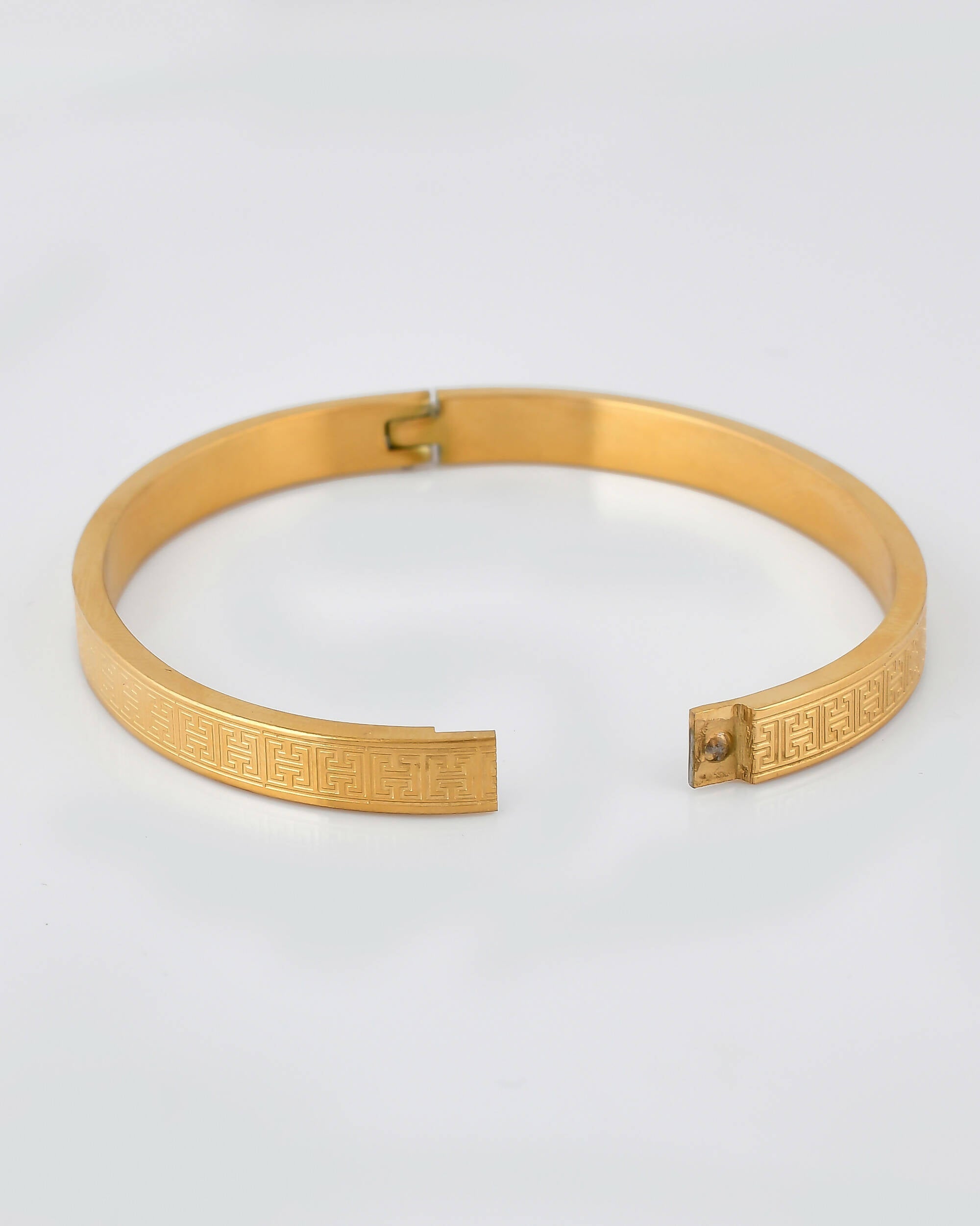 VOJ Stainless Steel Gold-Polished Bracelet