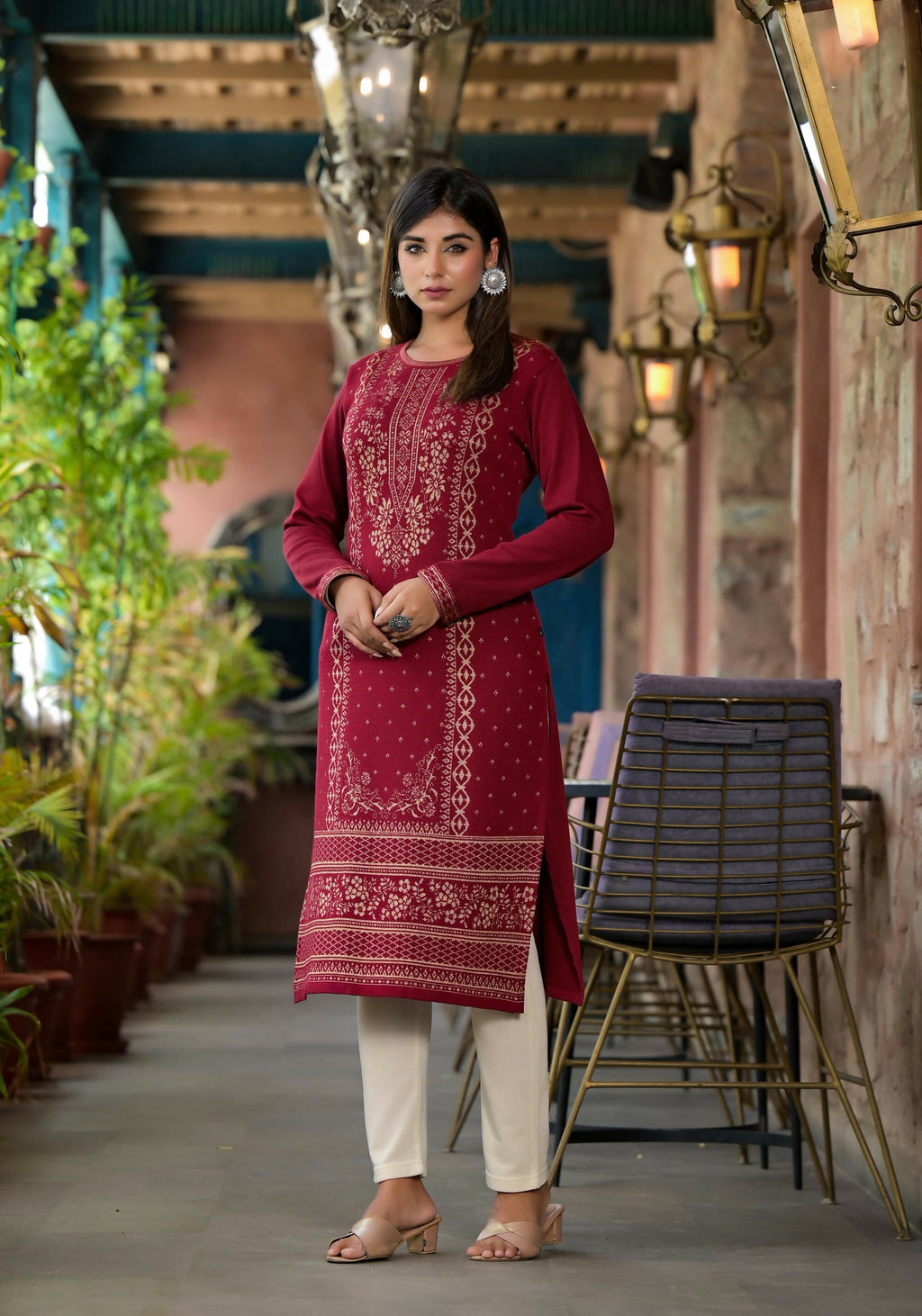 Juniper Women's Maroon Ethnic Motif Printed Polycotton Kurta