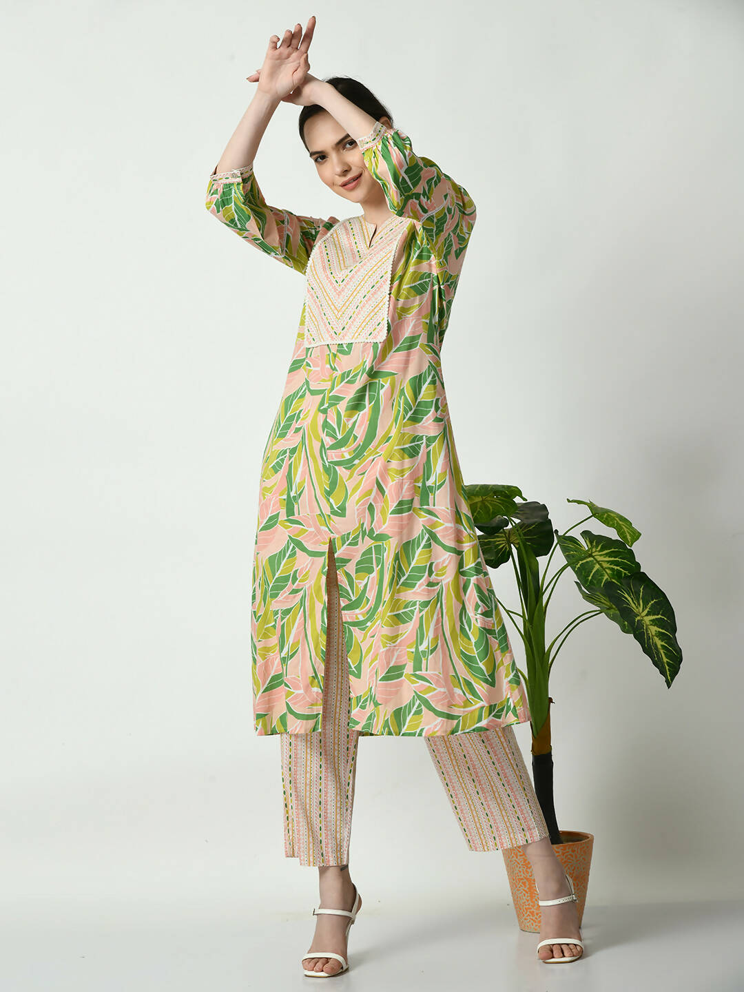 Myshka Women's Multi A-Line Kurta & Palazzos