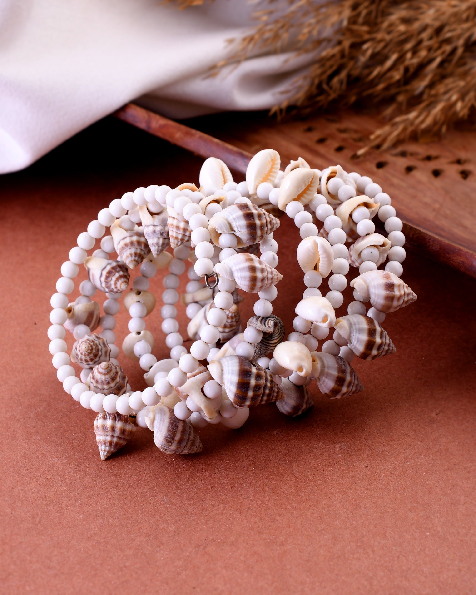 VOJ Women Silver Tone White Artificial Beads Bracelet
