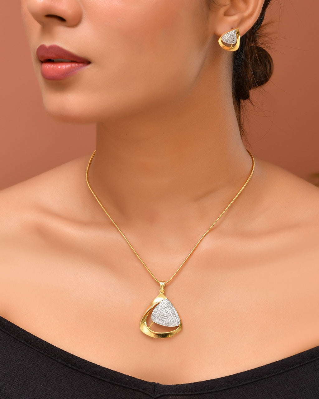 VOJ Gold Polished CZ Stone Studded Geometrical Jewellery Set