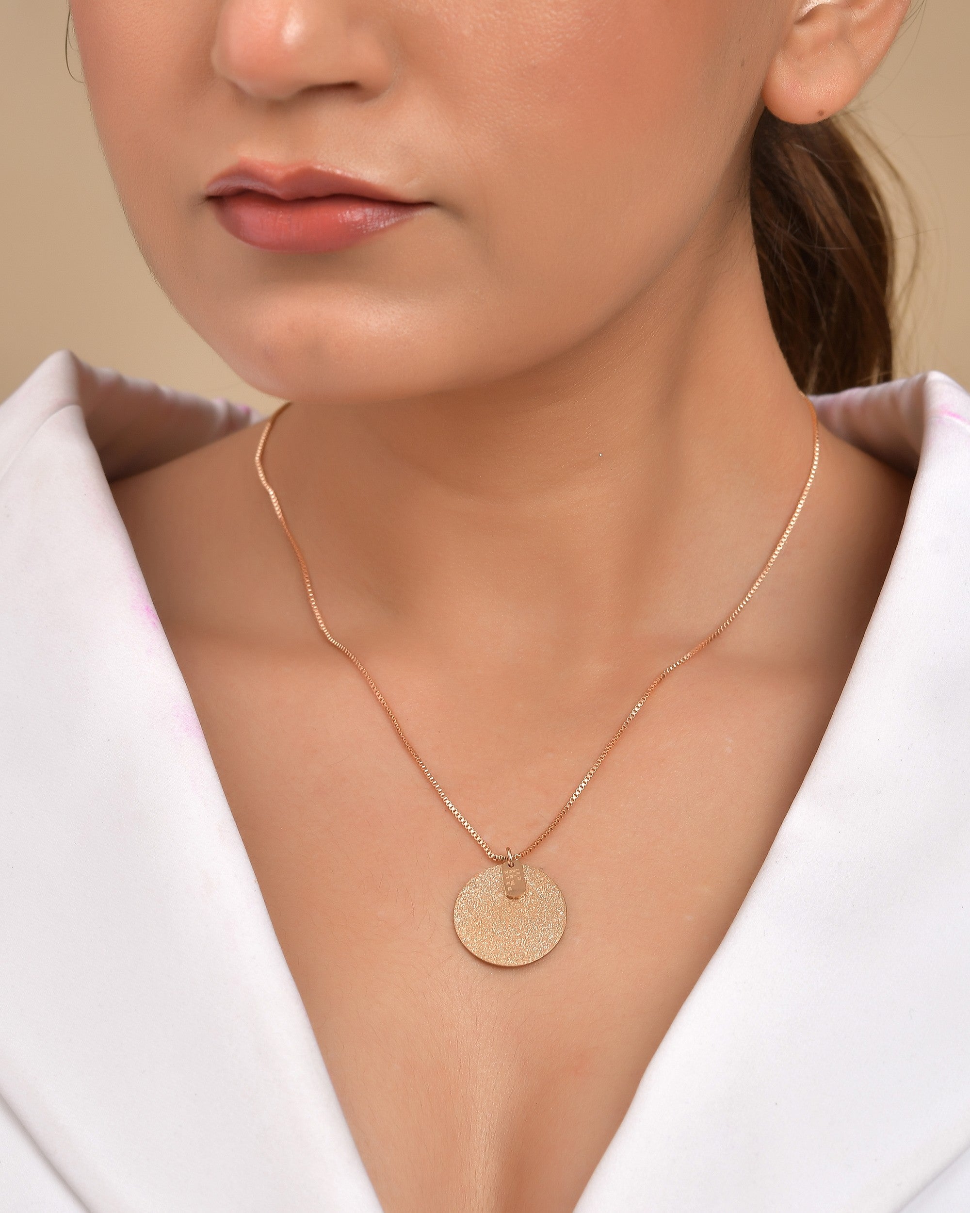 VOJ Gold Polished Chain With Circular Pendant