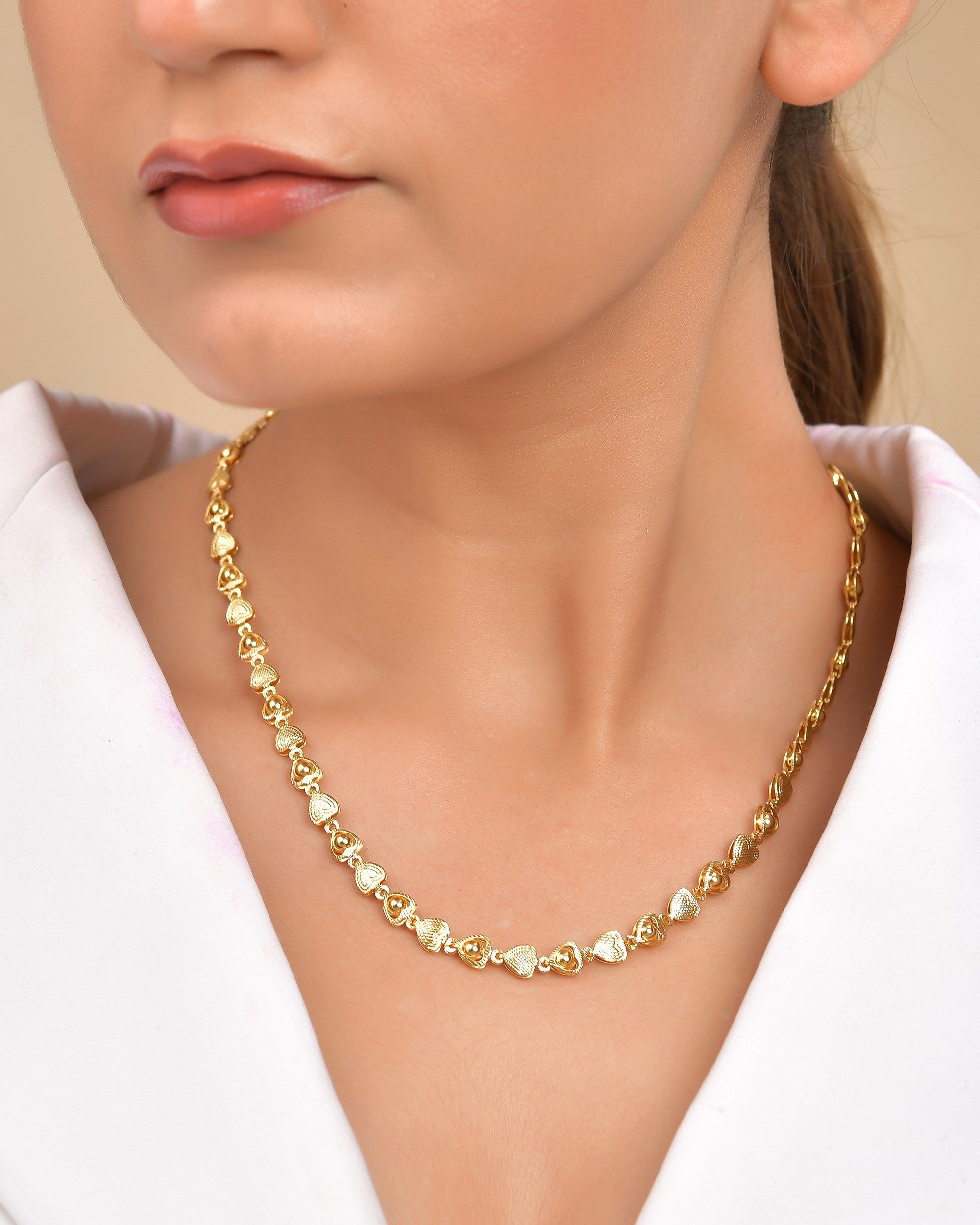 VOJ Women Gold Polished Heart Shaped Chain