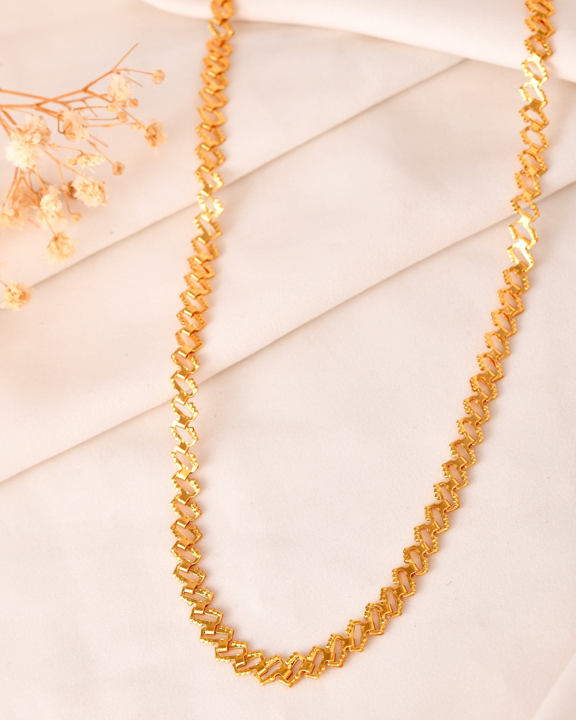 VOJ Gold Polished Designer Stainless Steel Chain For Women