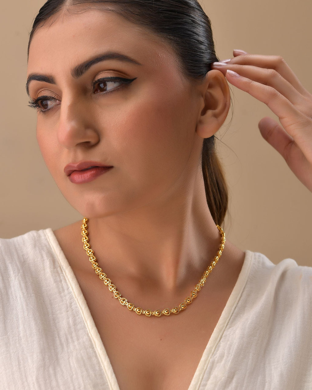 VOJ Gold Polished Heart Shaped Simple Chain For Women
