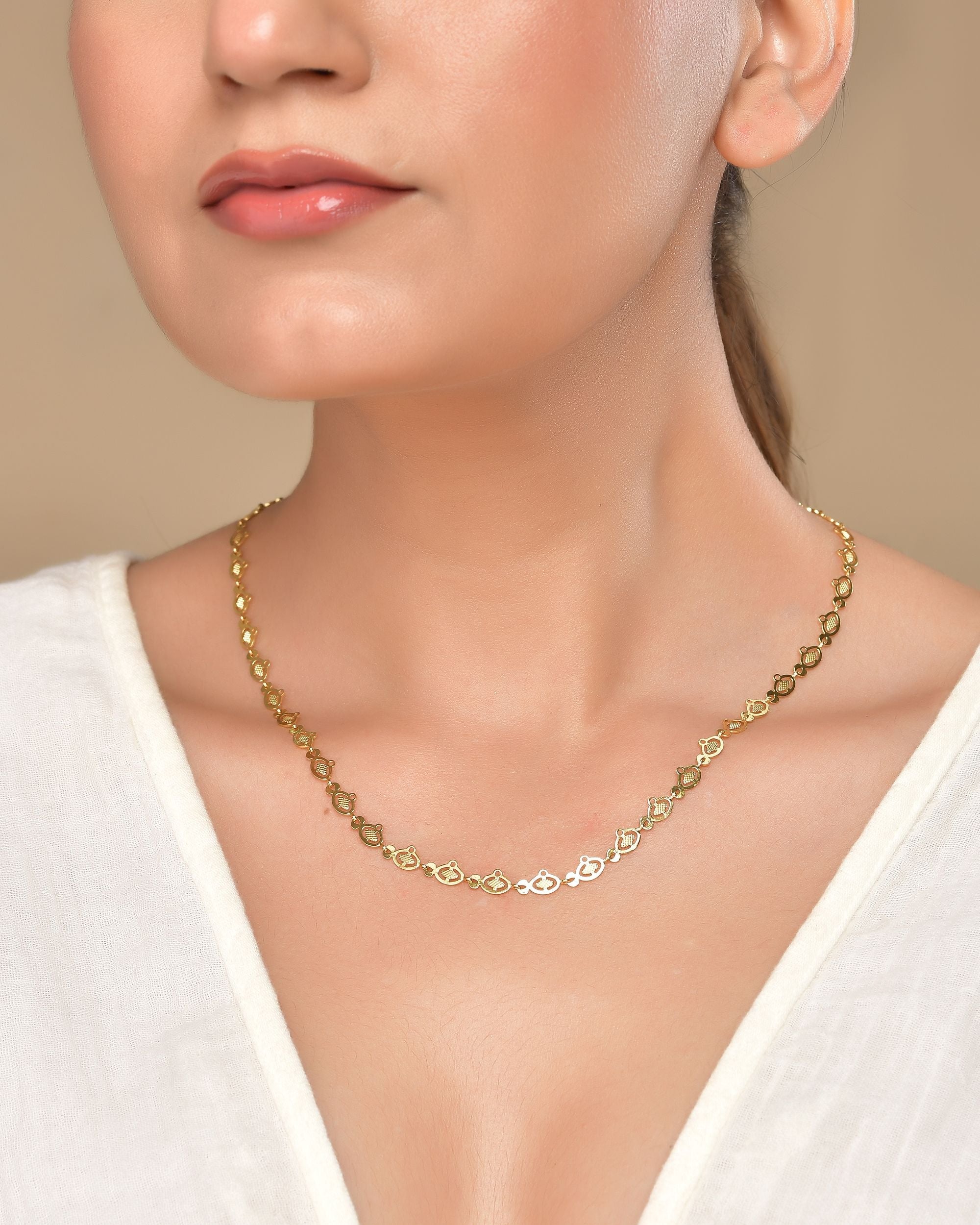 VOJ Gold Polished Oval Shaped Minimal Chain For Women