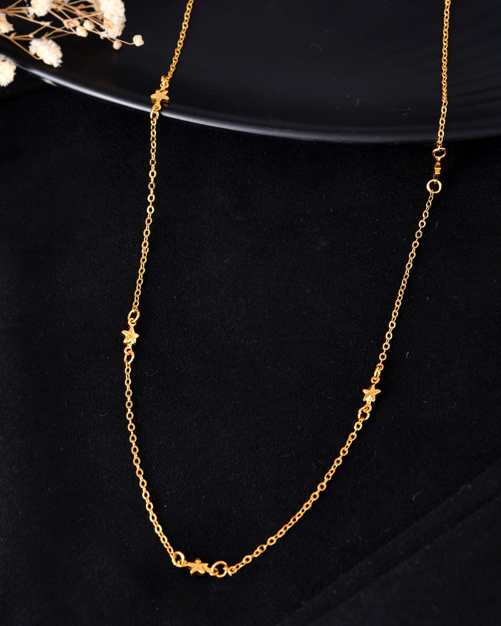 VOJ Gold Polished Star Shaped Minimal Chain For Women