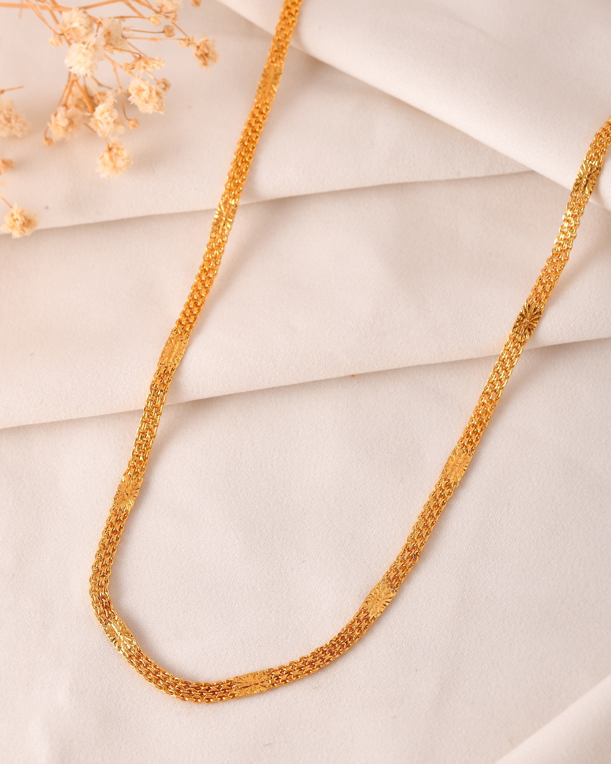 VOJ Gold Polished Classic Stainless Steel Chain