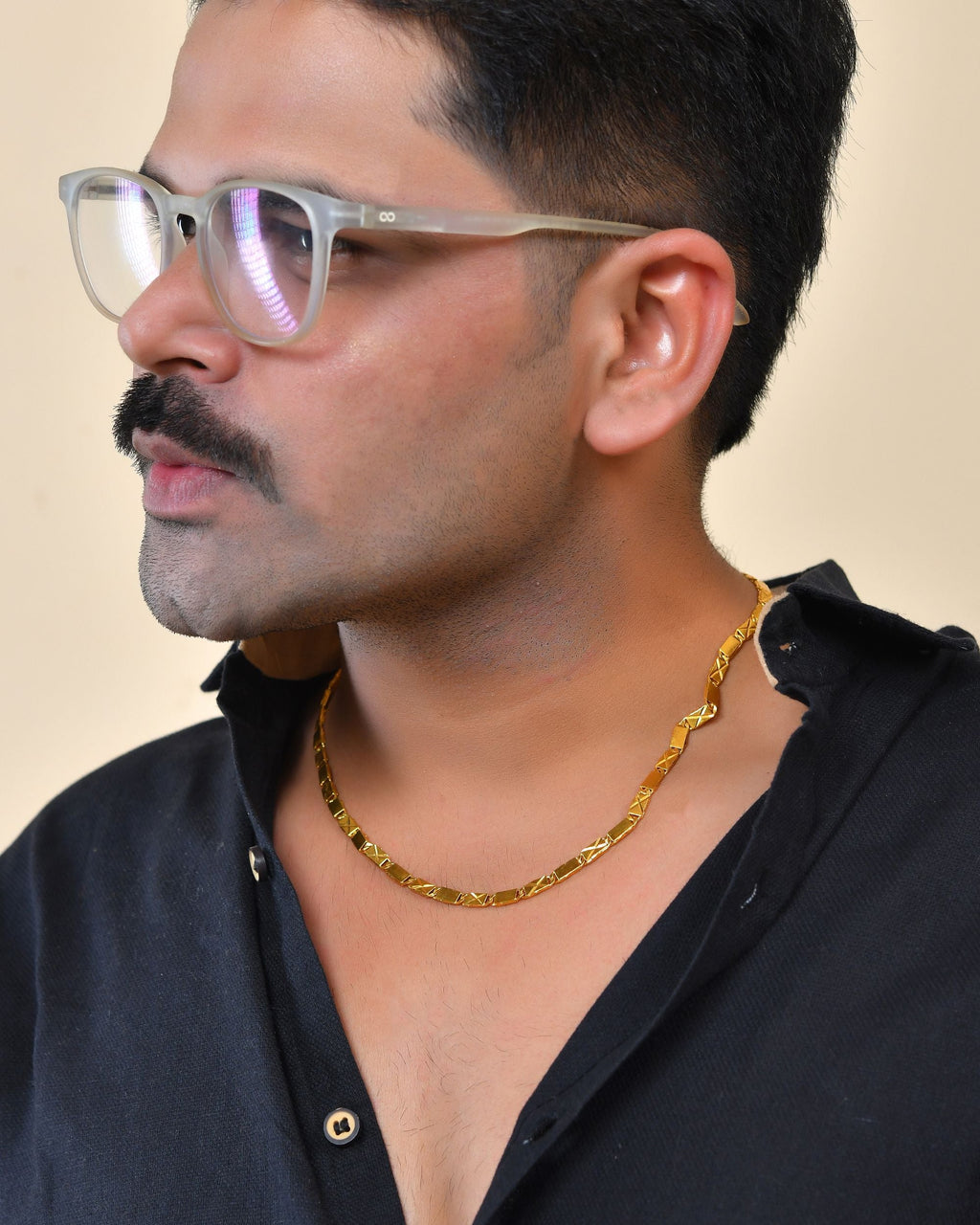 VOJ Stainless Steel Gold Polished Biscuit Shaped Classic Chain