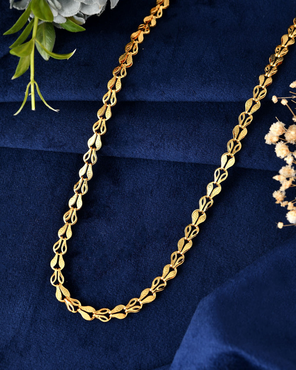 VOJ Men Designer Classic Gold Polished Chain