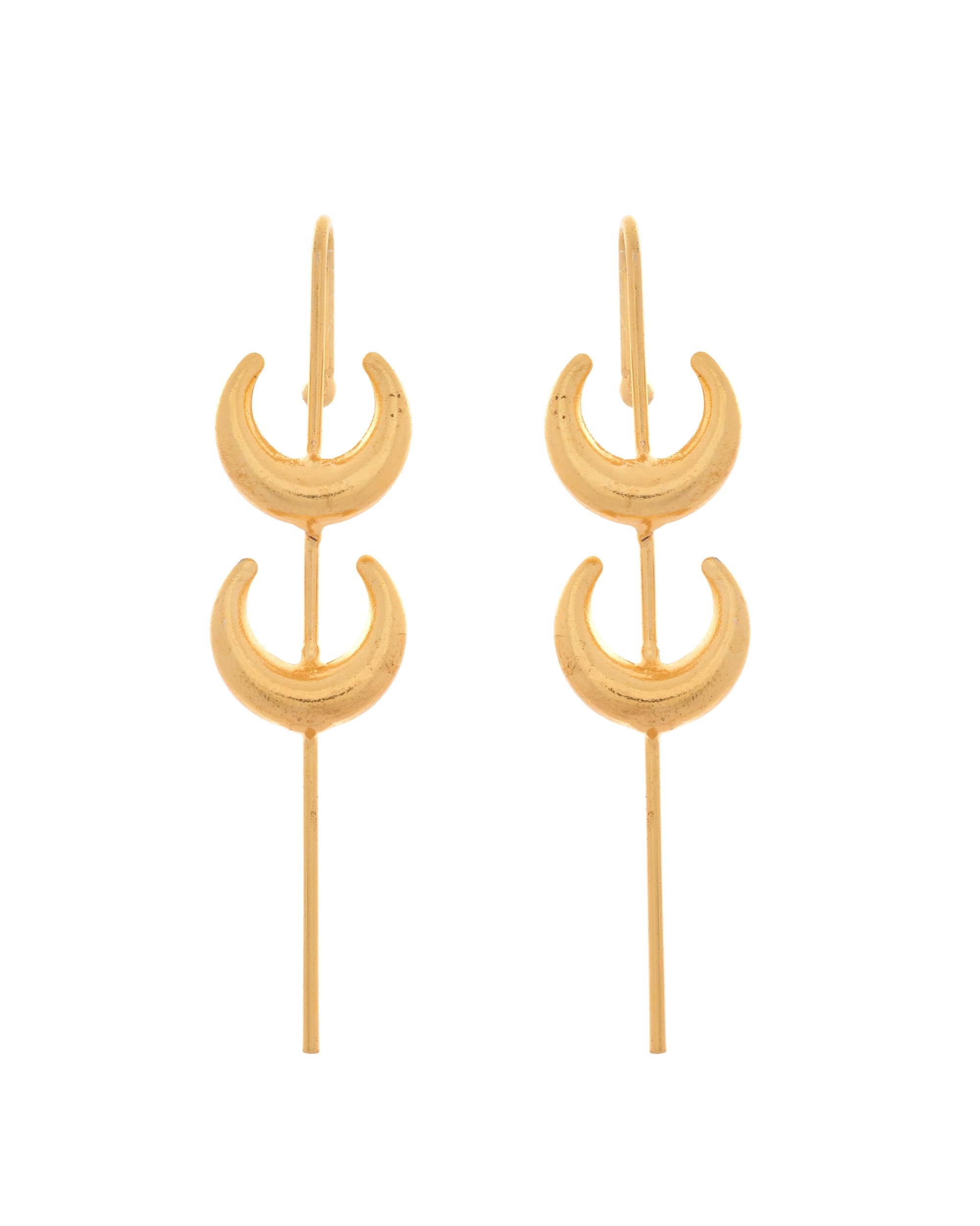 VOJ Gold Polished Moon Shaped Anti Tarnish Ear Cuff
