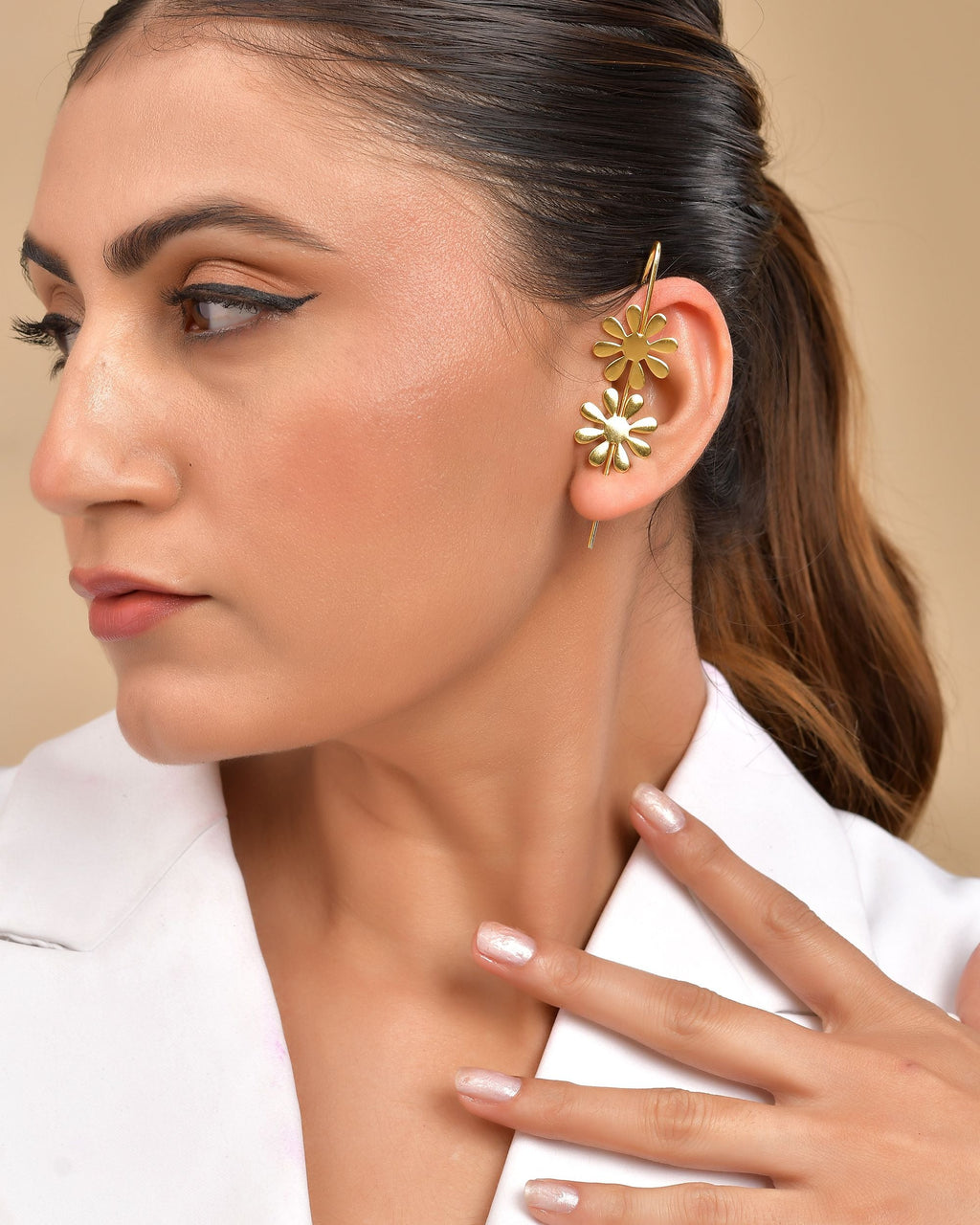 VOJ Gold Polished Floral Shaped Anti Tarnished Ear Cuff