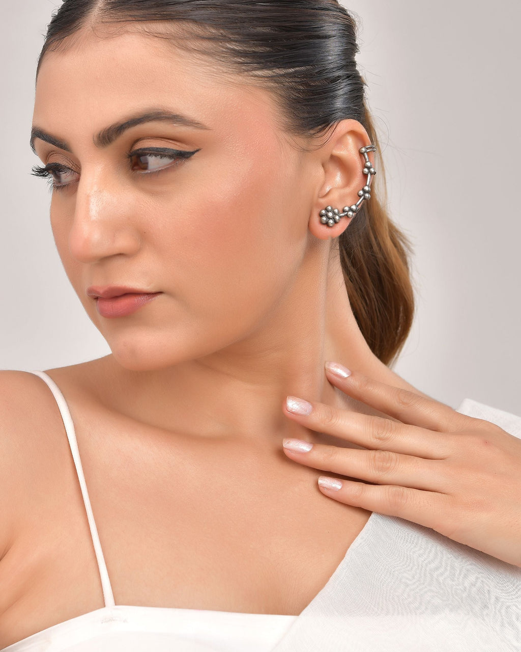 VOJ Silver Toned Floral Designer Ear Cuff