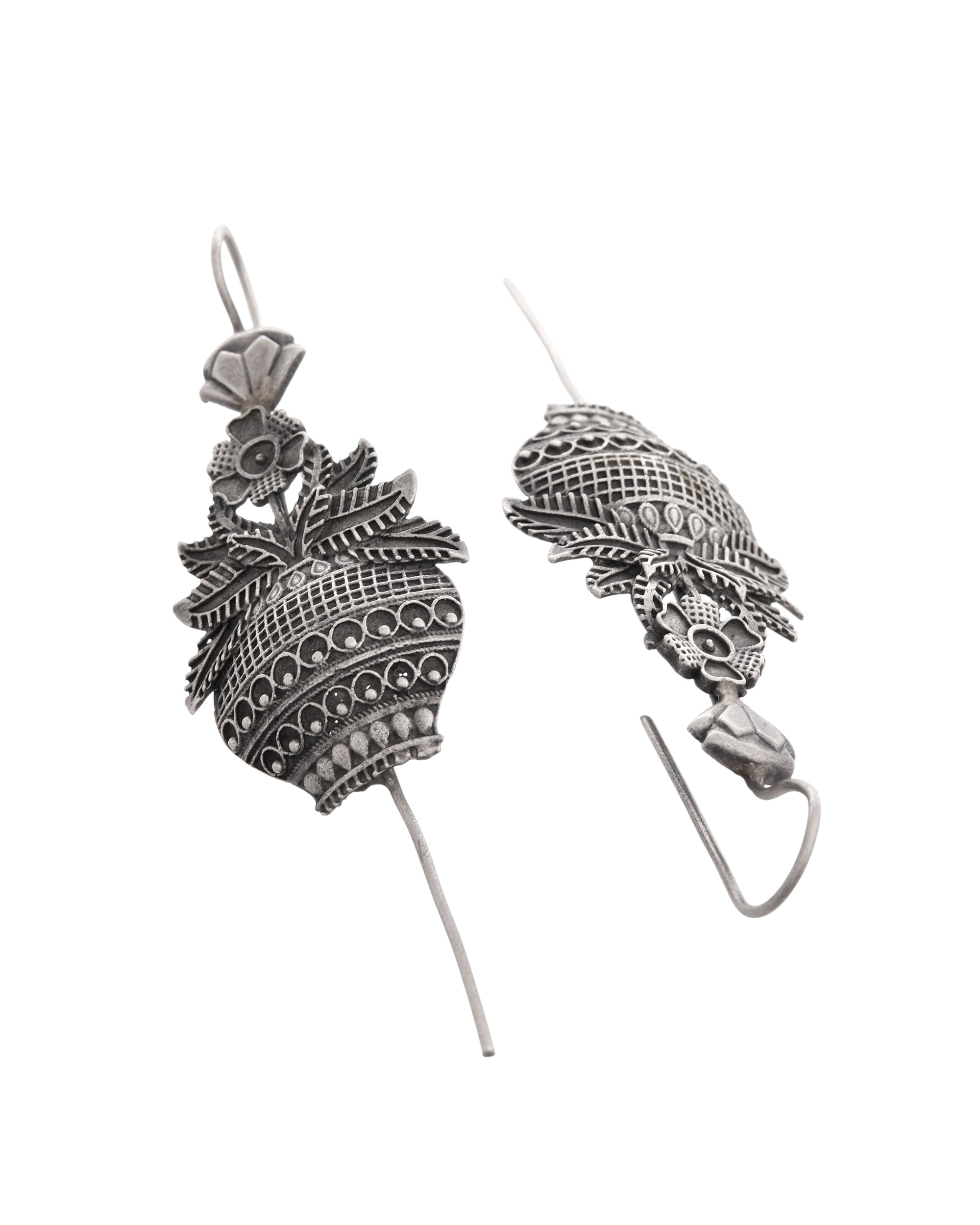 VOJ Silver Toned Designer Floral Shaped Ear Cuff