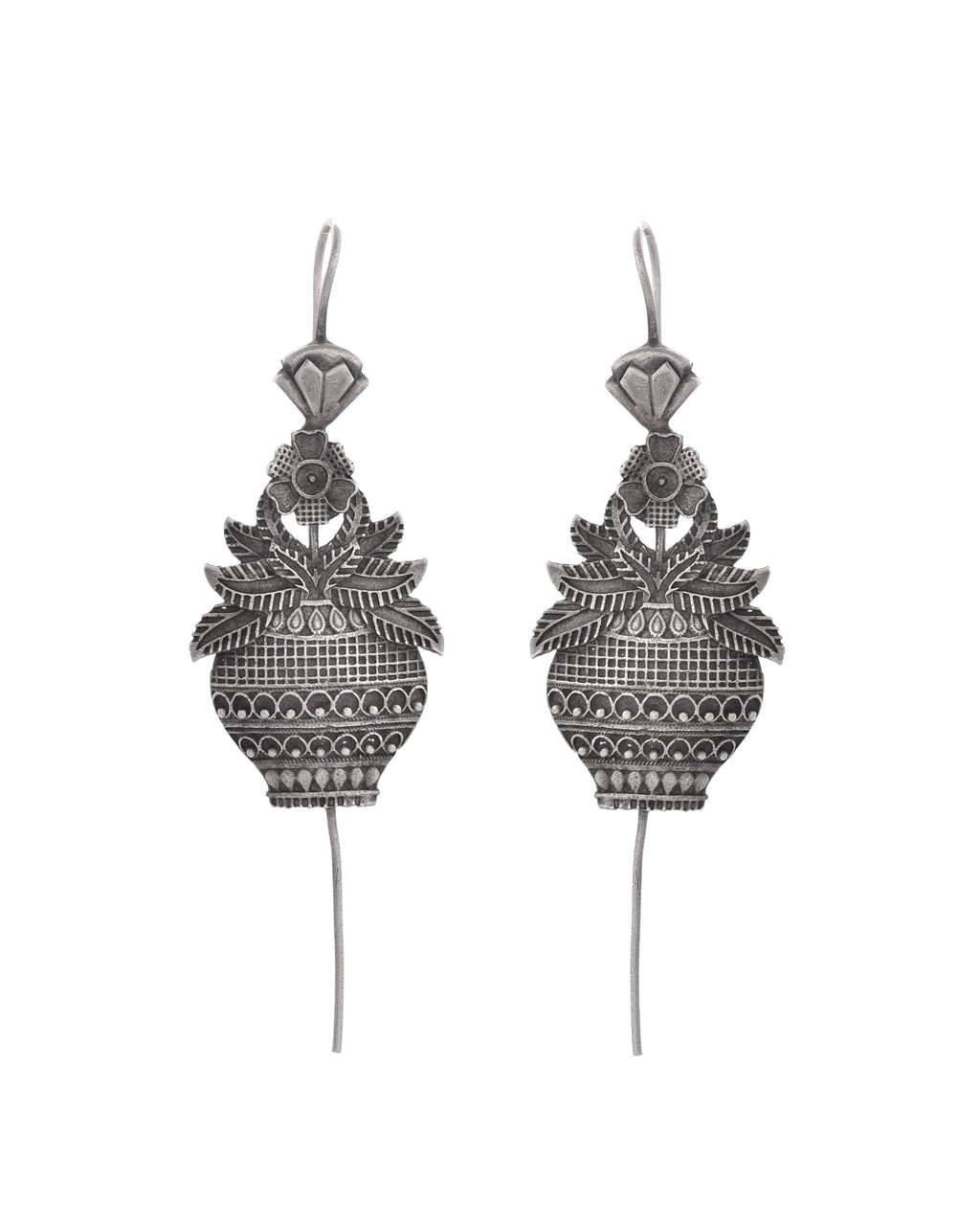 VOJ Silver Toned Designer Floral Shaped Ear Cuff