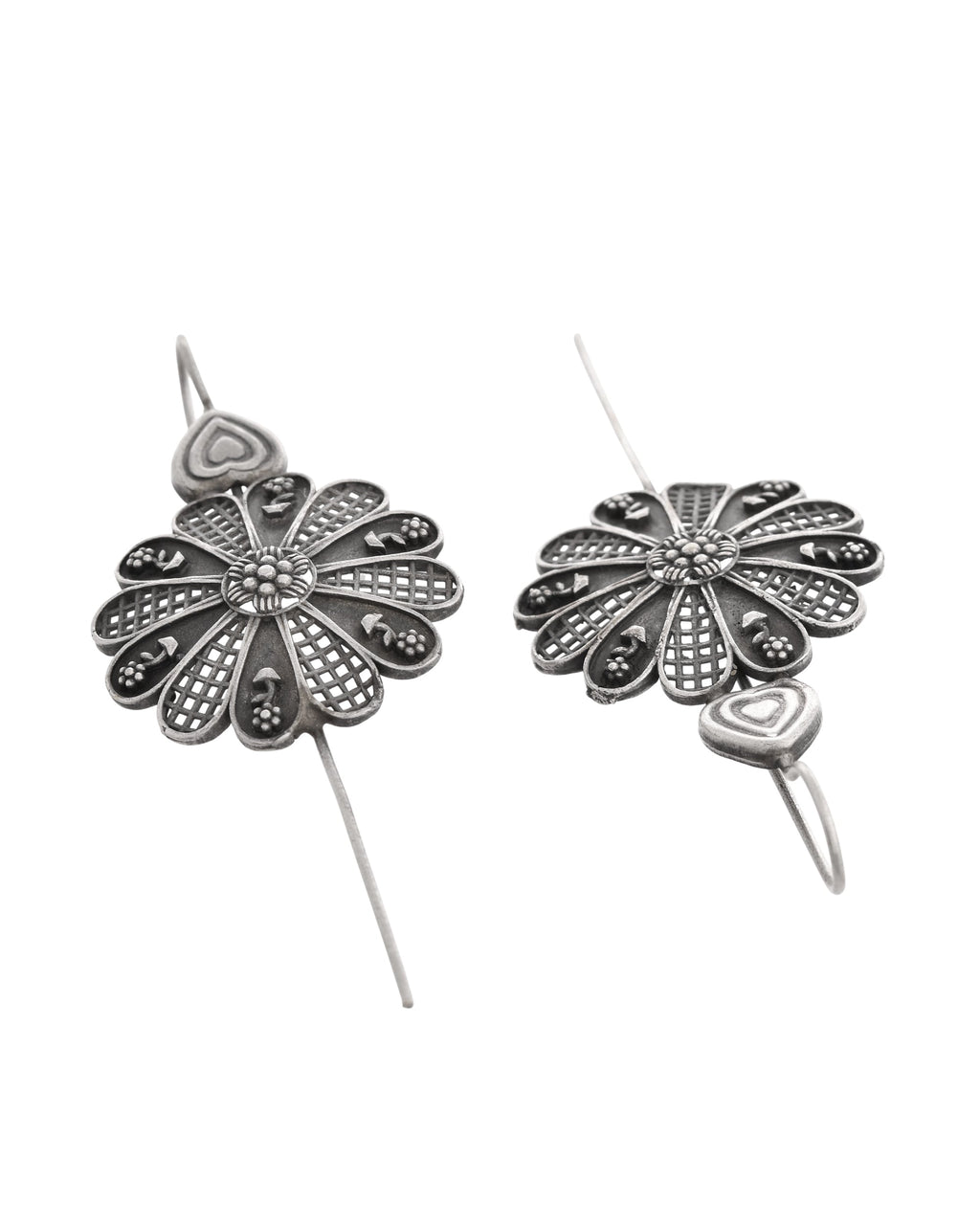 VOJ Silver Plated Flower Shaped Elegant Ear Cuff