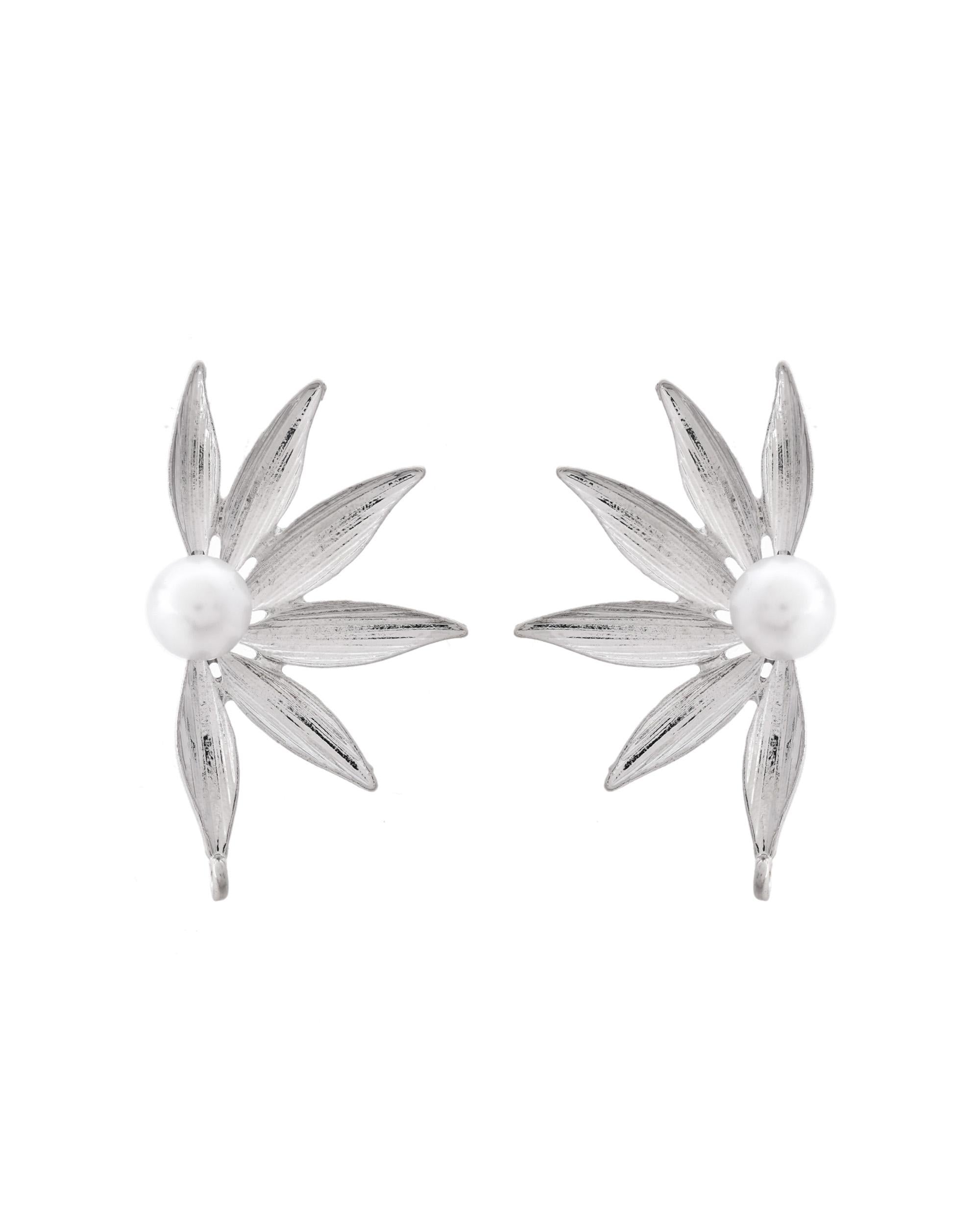 VOJ Silver Plated Stainless Steel Pearl Flower Shaped Studs