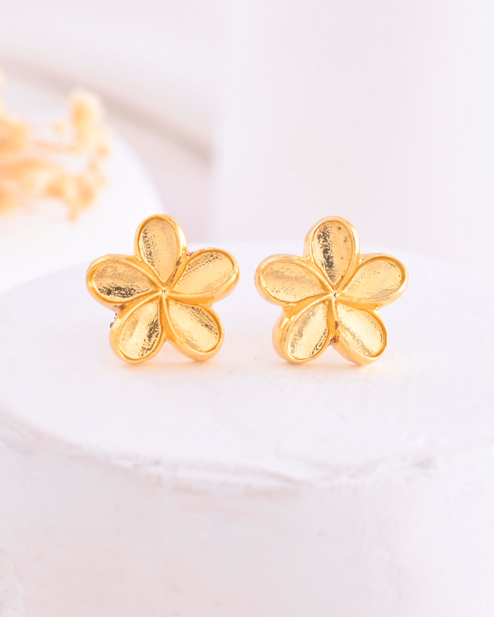 VOJ Gold-Polished Flower Shape Anti Tarnish Studs Earrings
