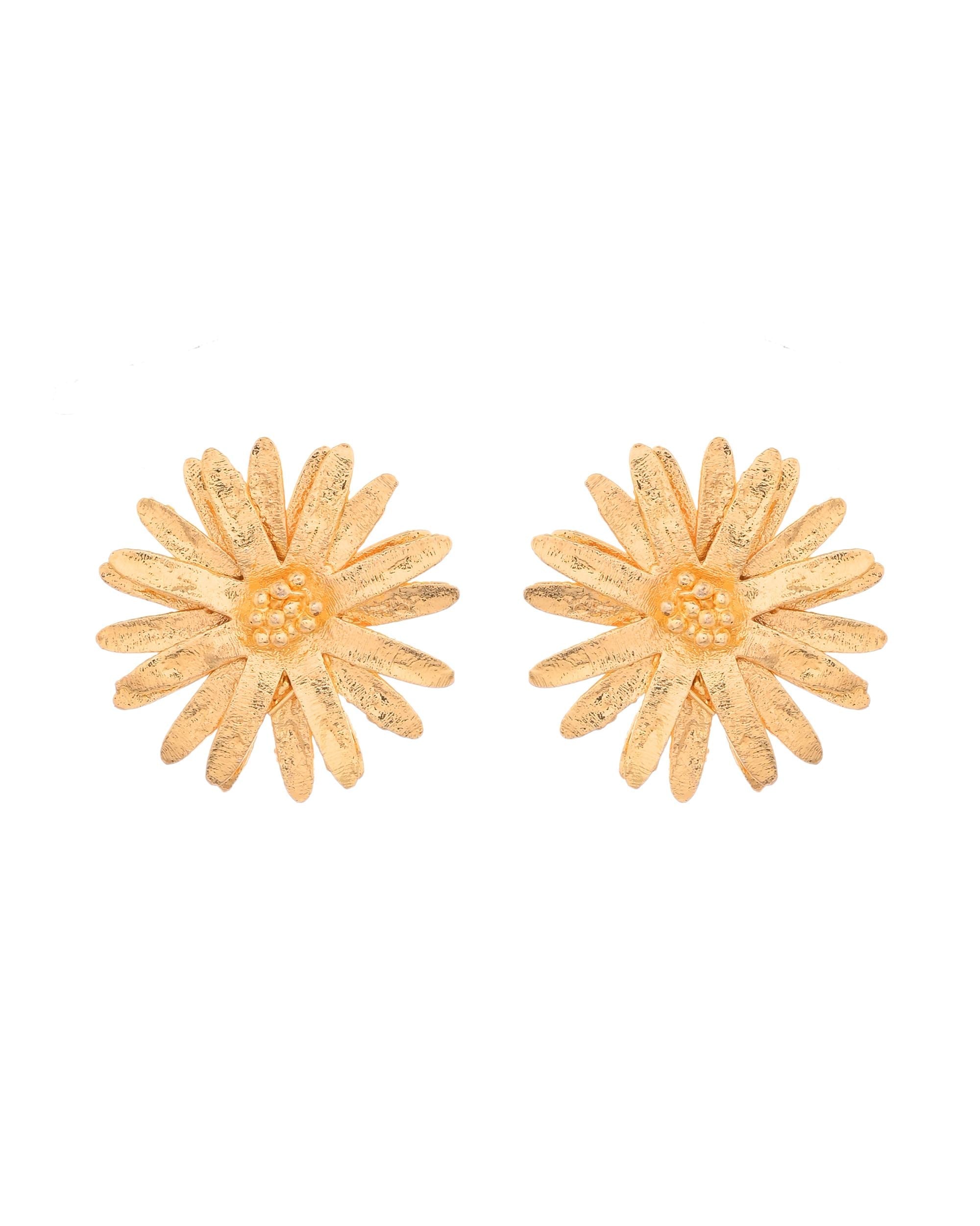 VOJ Gold Polished Anti Tarnish Elegent Floral Shaped Stud Earrings