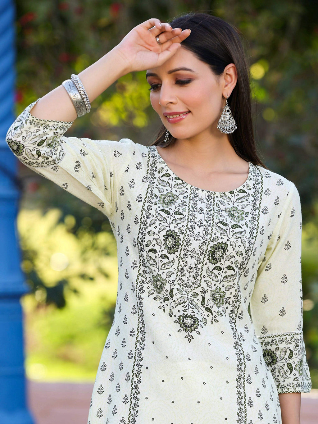 Juniper Women's Green Rayon Staple Kalamkari Floral Placement Printed Kurta