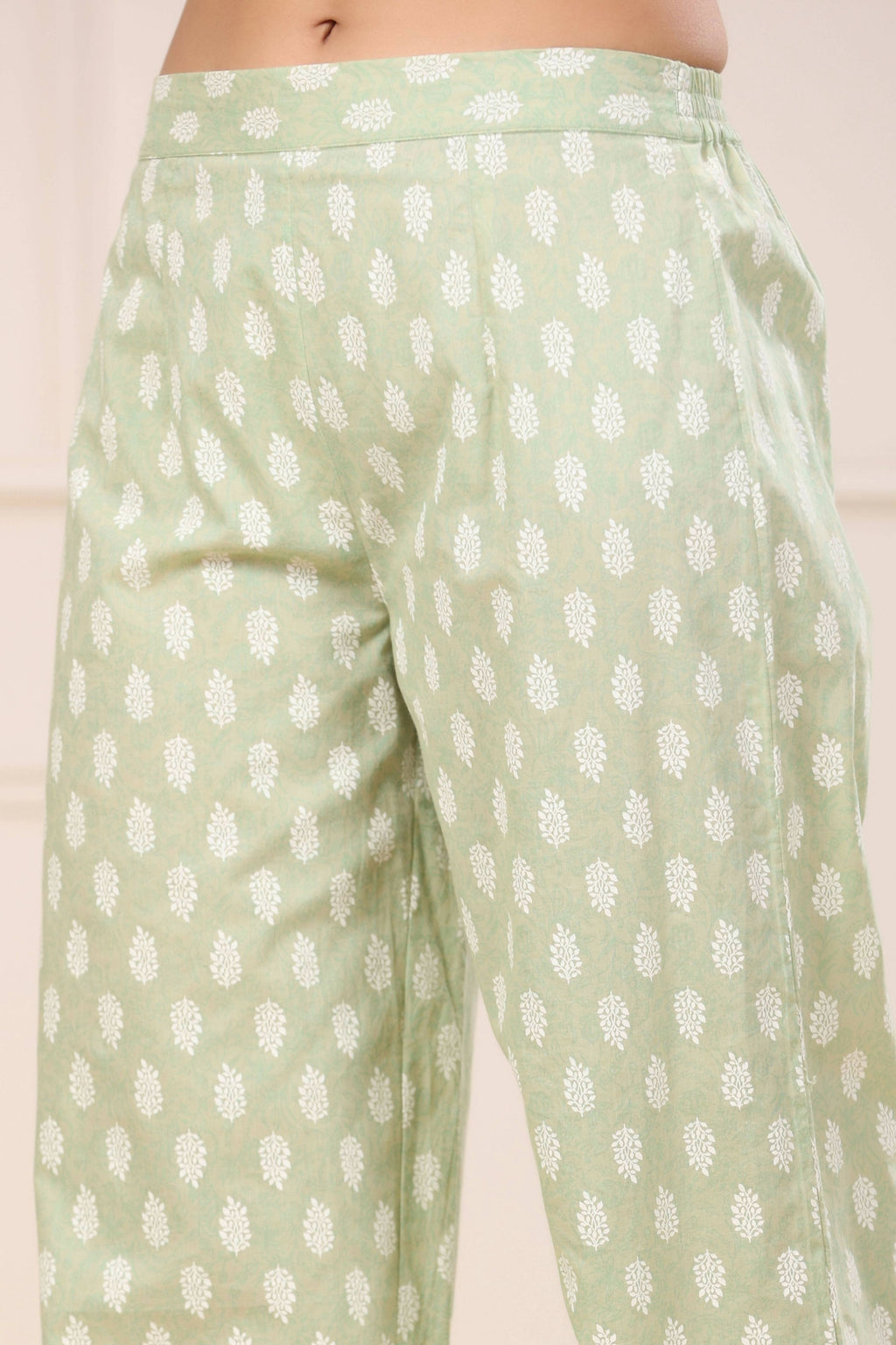 Juniper Women's Green Cambric Printed Straight Kurta Sets