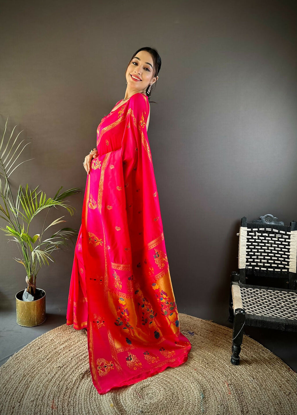 Joban Fashion Rani Pink Meenakari Weaving Paithani Sarees