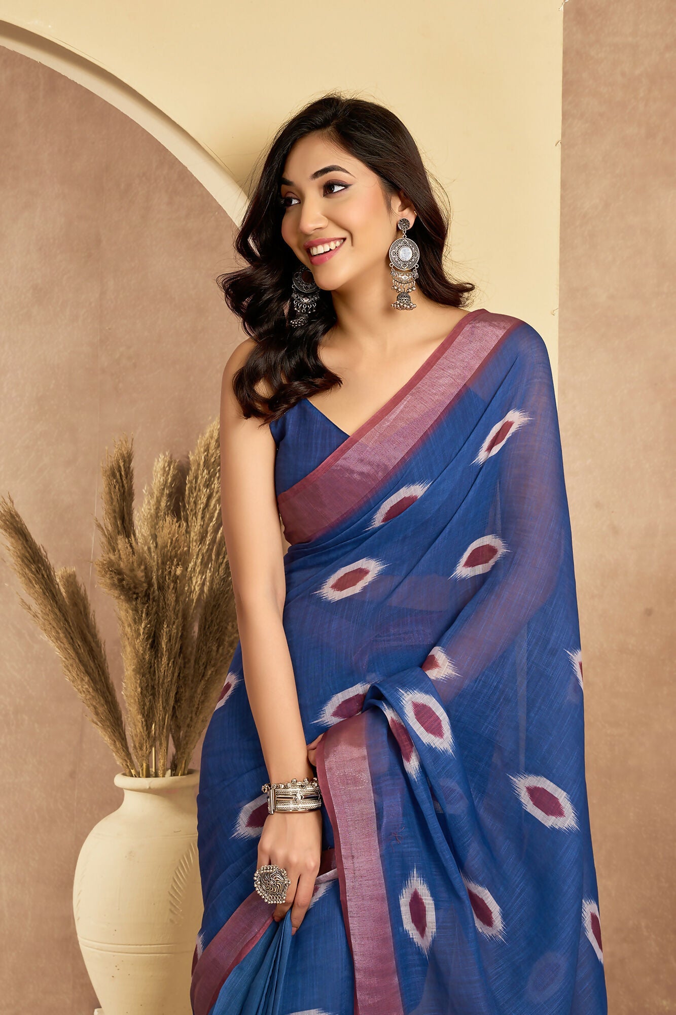 Vastranavya Blue Digital Printed Linen Ready To Wear Pocket Saree with Unstitched Blouse