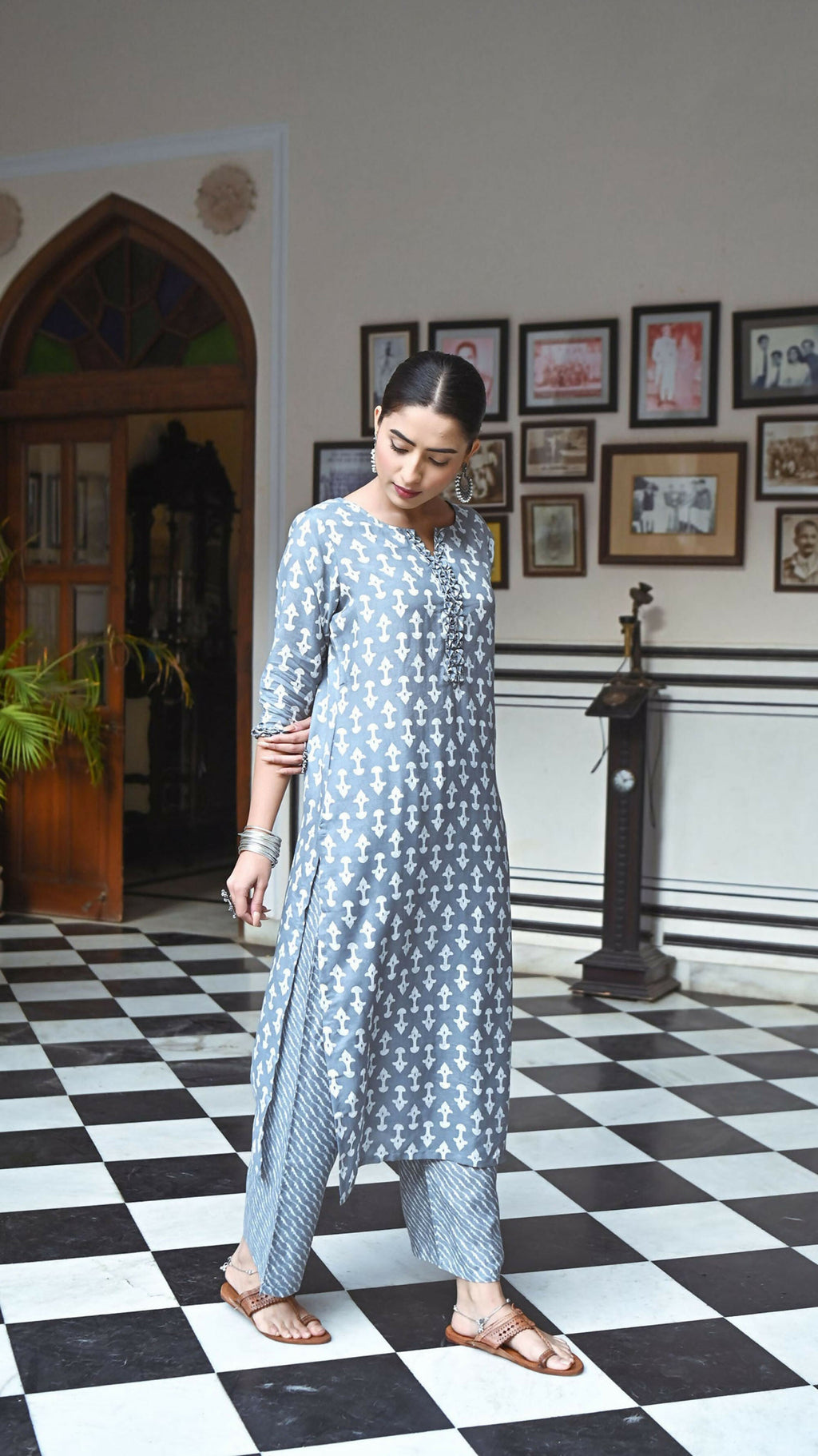 Jyoti Fashion Women's Grey Pure Muslin Heavy Digital Printed Kurta Plazo Set