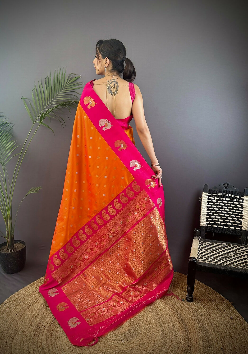 Joban Fashion Pink Butti Banarasi Silk Sarees