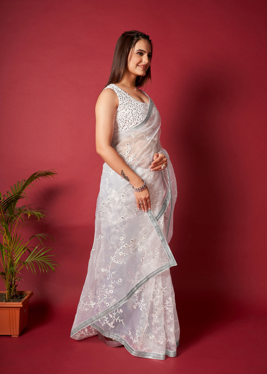 Vamsee Anya White Organza Saree