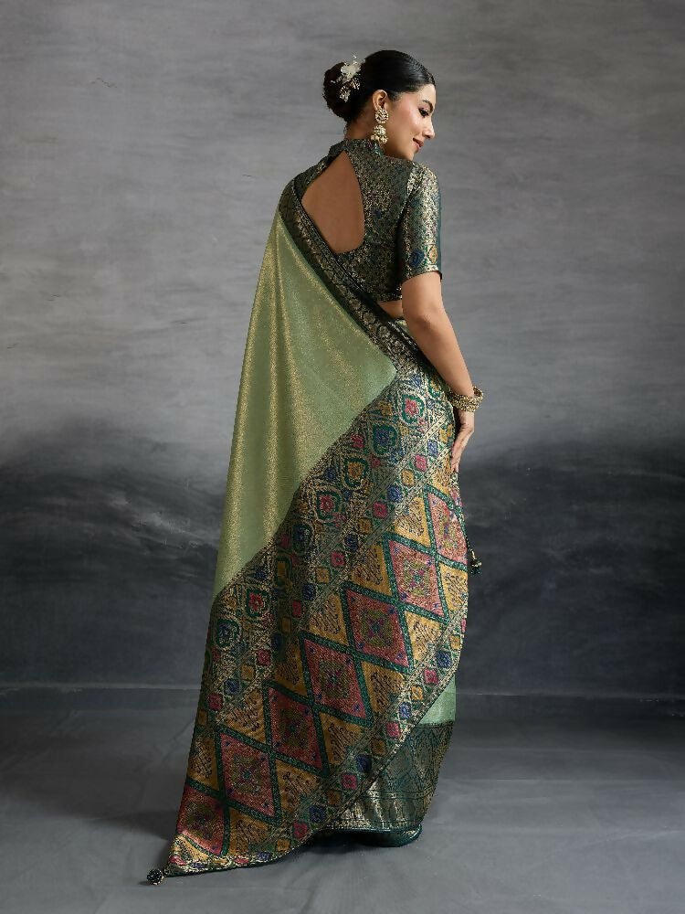 PR Fashion Grey Kanjivaram Soft Silk Kadiyal Pattern Double Zari Woven Patta, Meenakari Woven Pallu Saree