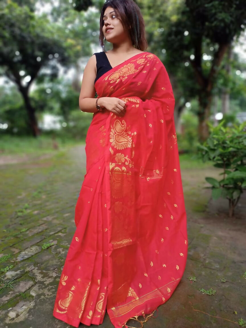 Exclusive Collection Red Beautiful Cotton Silk Saree