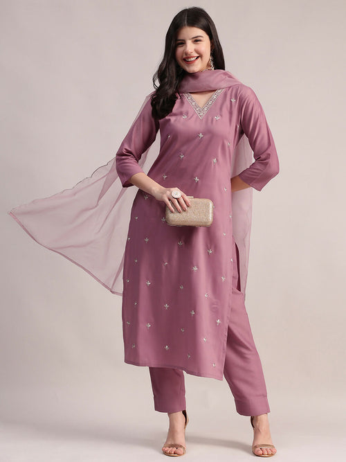 Aavyora Women Lavender Embroidered Chinon Kurta with Straight Pants & Organza Dupatta Set