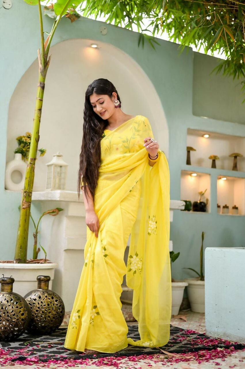 Exclusive Collection Beautiful Yellow Pure Cotton Hand Print Handloom Saree With Running Blouse Piece