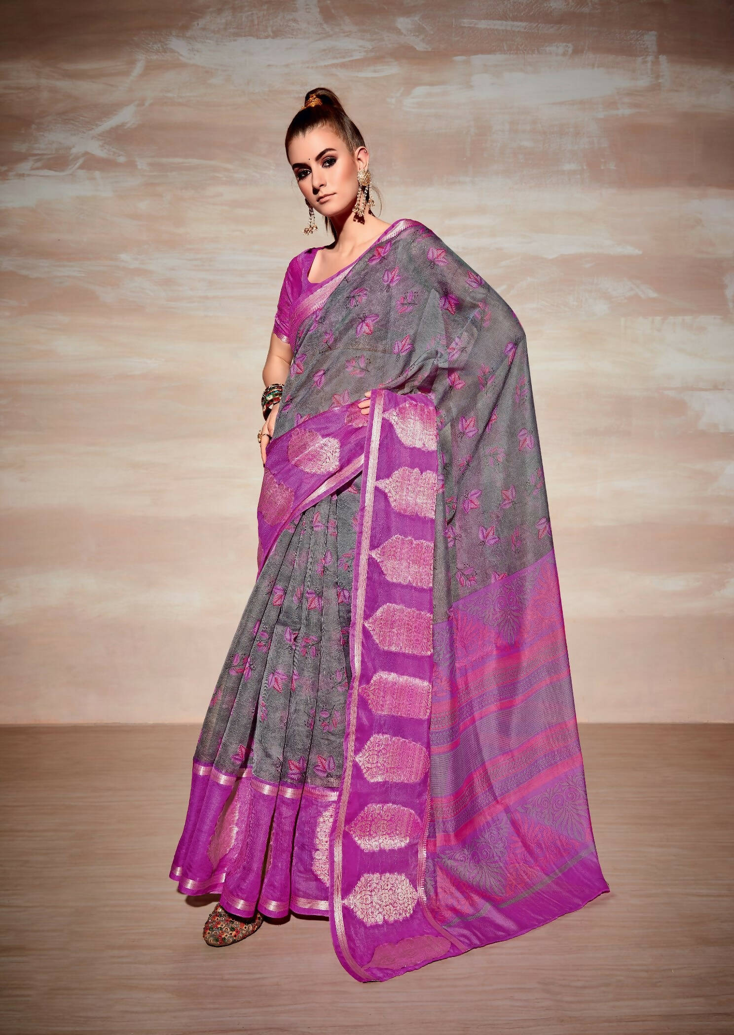 Grey Cotton Floral Printed Saree With Unstitched Blouse Piece - Kathika