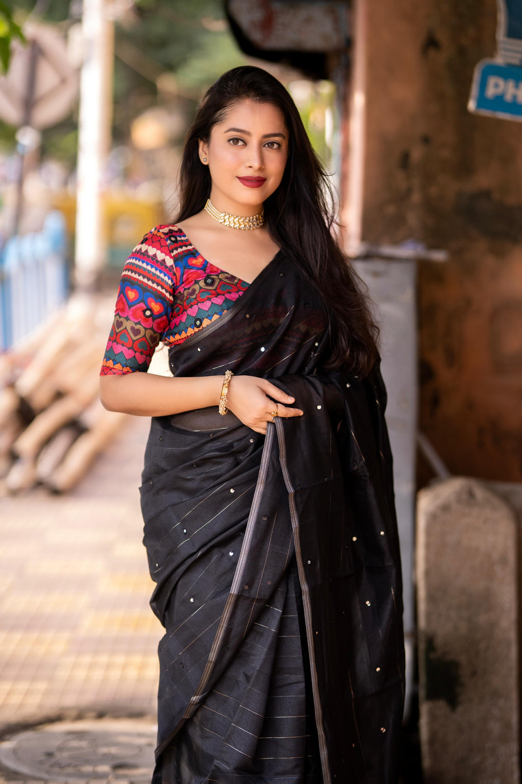 Black Pure Linen Ethnic Motifs Saree with Unstitched Blouse - Hiral Fashion
