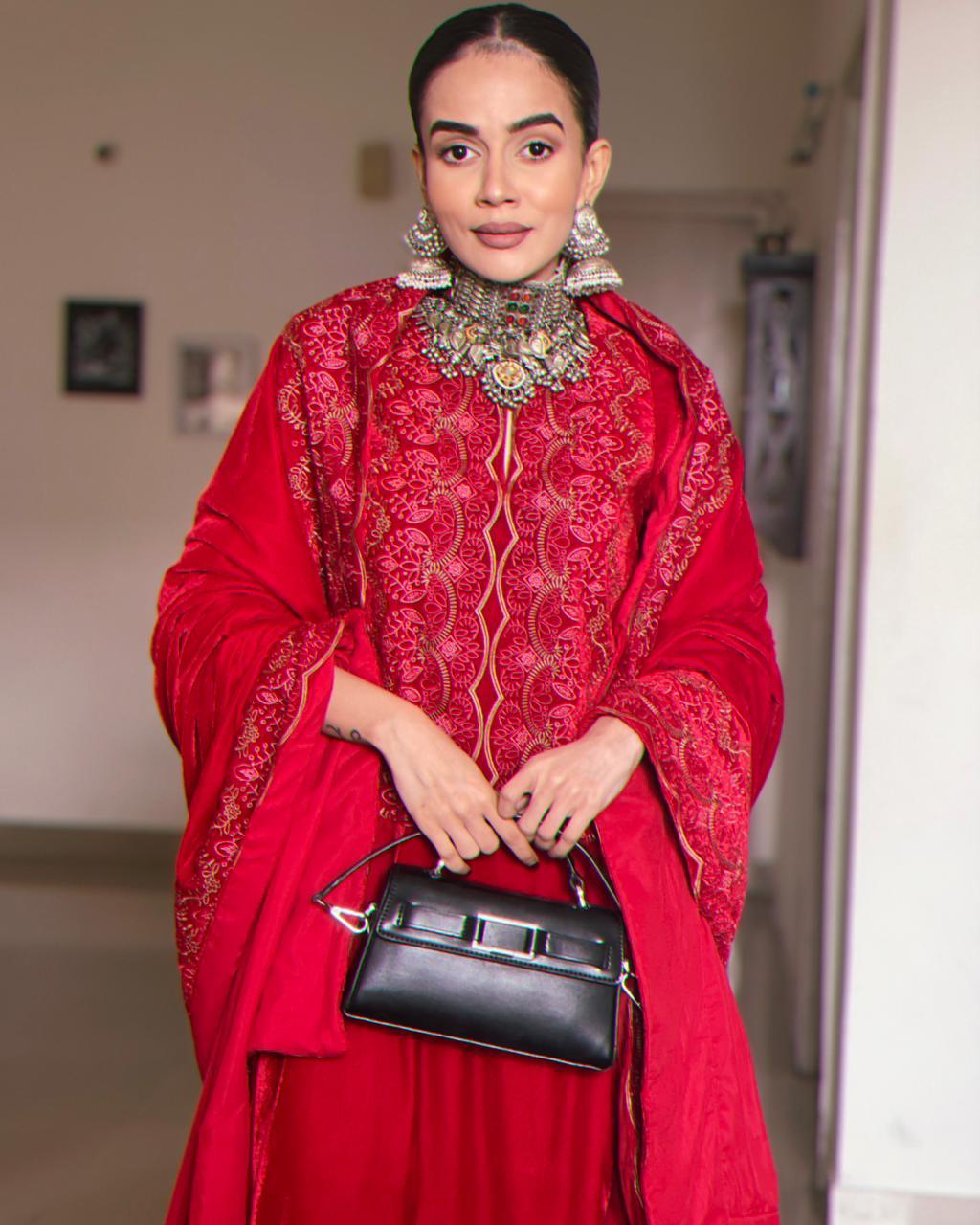trueBrowns Red Velvet Embroidered Slit Kurta