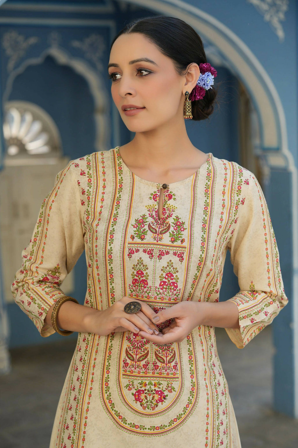Juniper Women's Cream Rayon Staple Placement Printed A-Line Kurta
