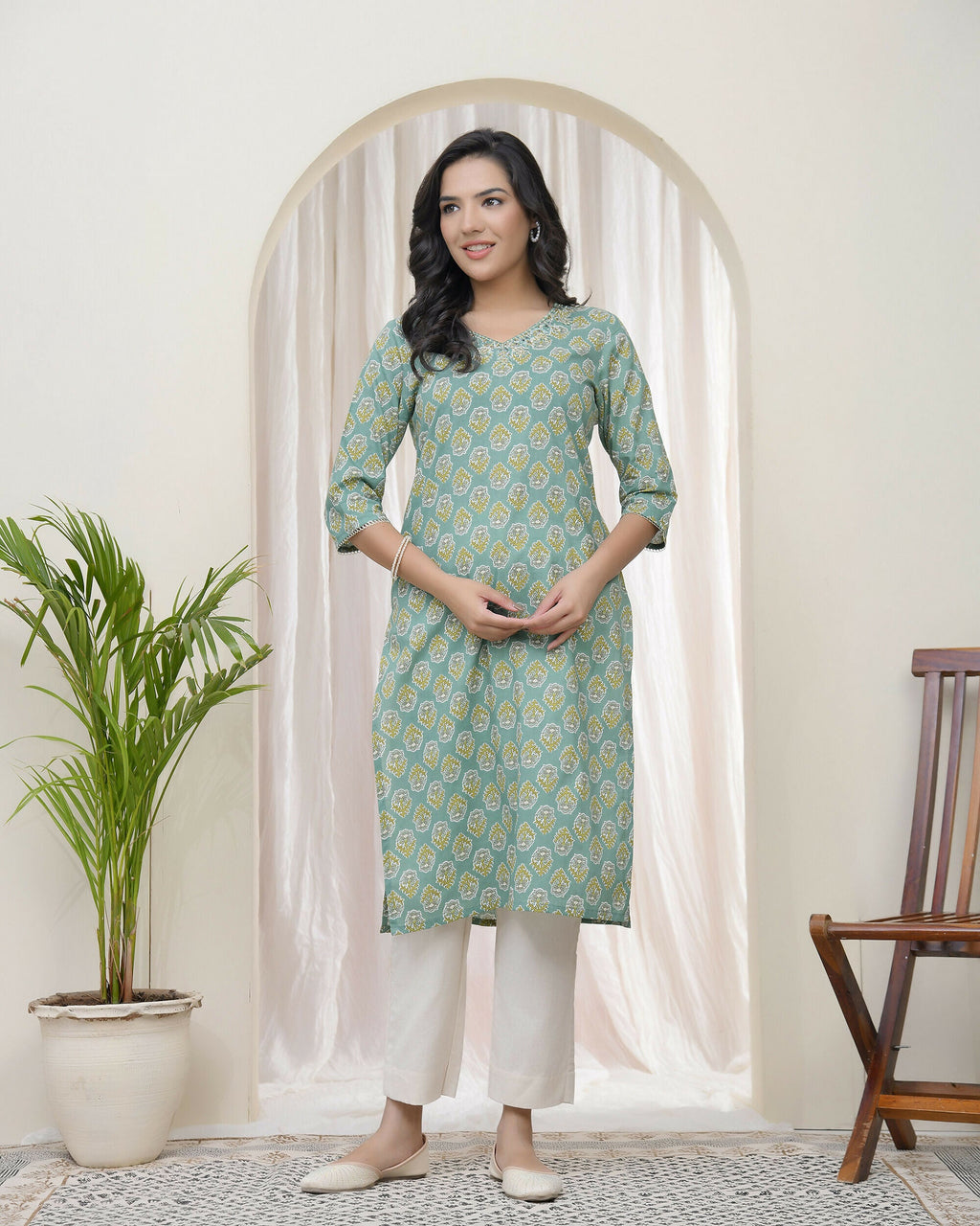 Vaasva Women Aqua Cotton Printed Straight Kurti With Pant