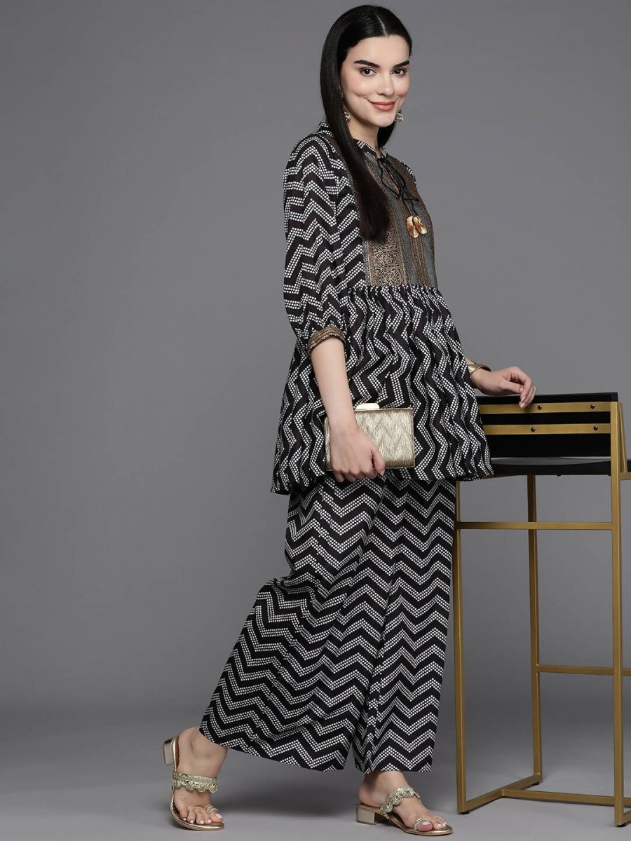 Ahalyaa Women Printed Ethnic Co-Ords - Black Color