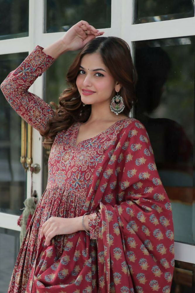 Vastranavya Maroon Pure Cotton Printed Top with Pant & Dupatta Set
