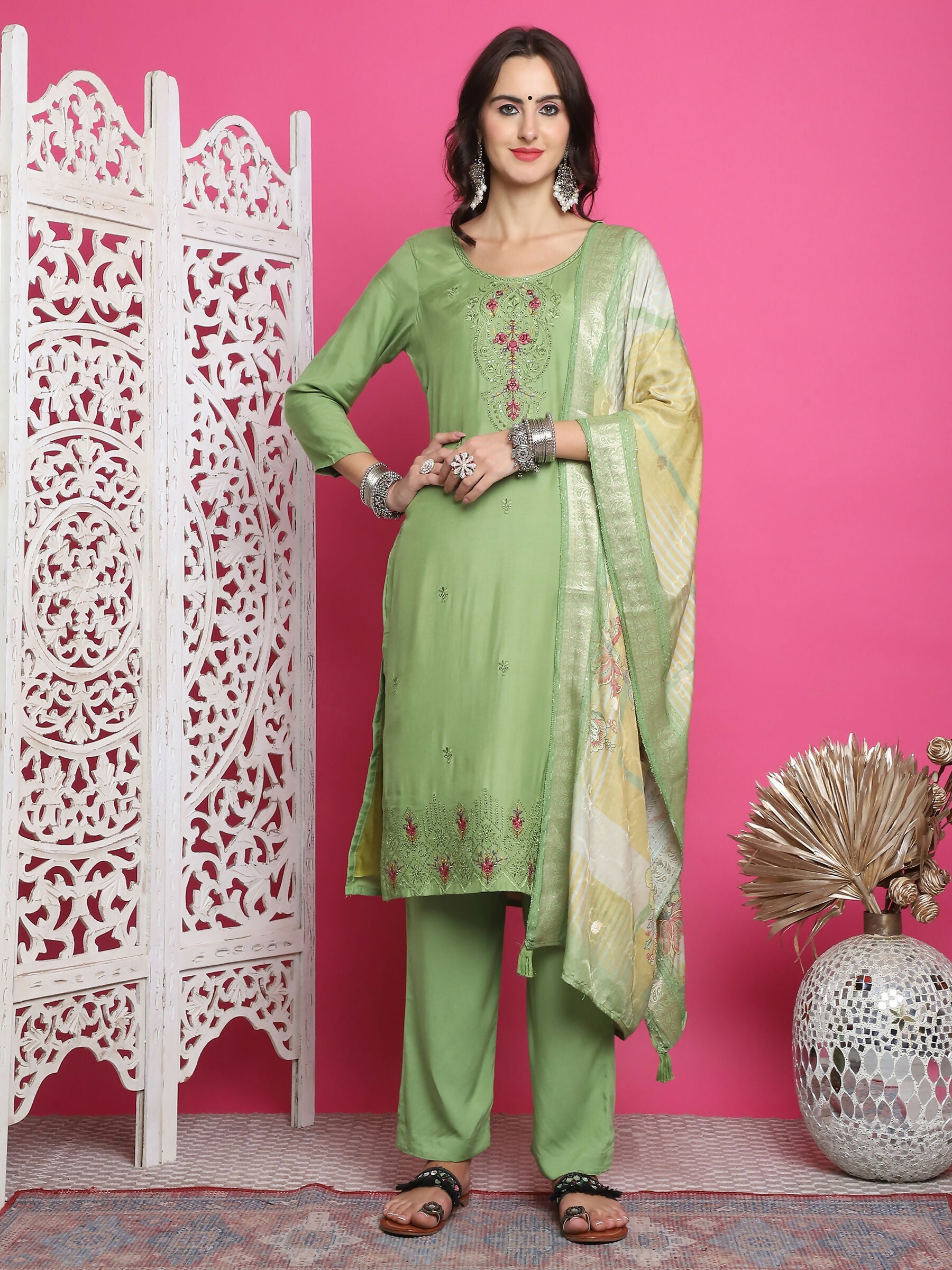 Jyoti Fashion Women's Green Muslin Floral Resham Embroidery Kurta with Trouser & Dupatta