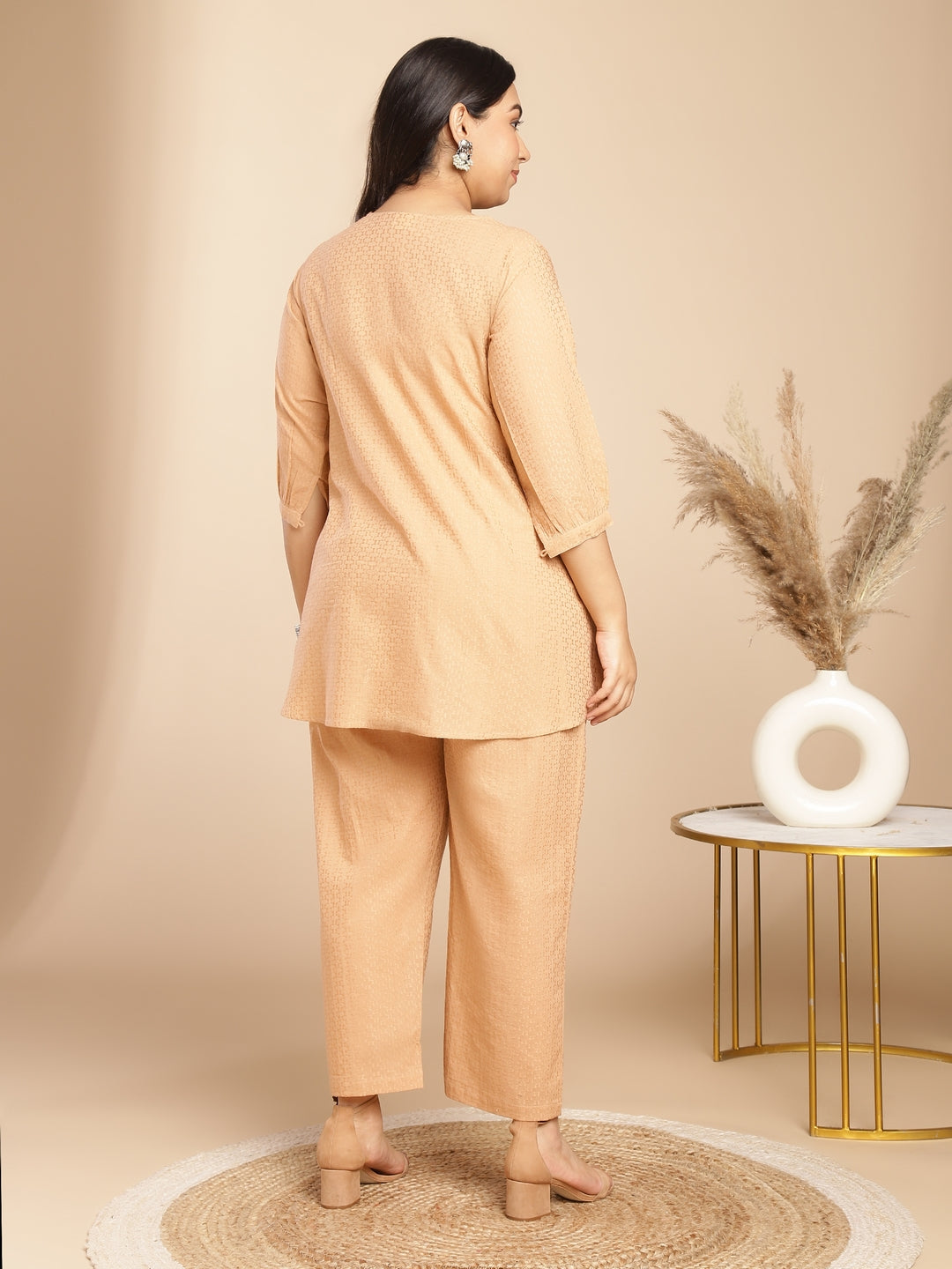 Janasya Pleated Jacquard Peach Self Design V-Neck Co-Ords
