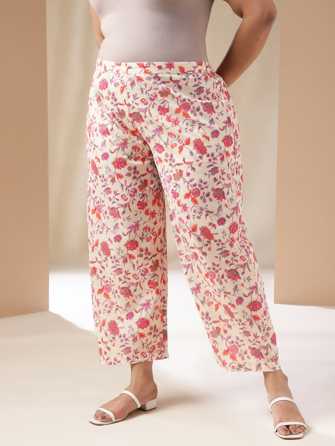 Janasya A-Line Cambric Cream Floral Notch Neck Co-Ords