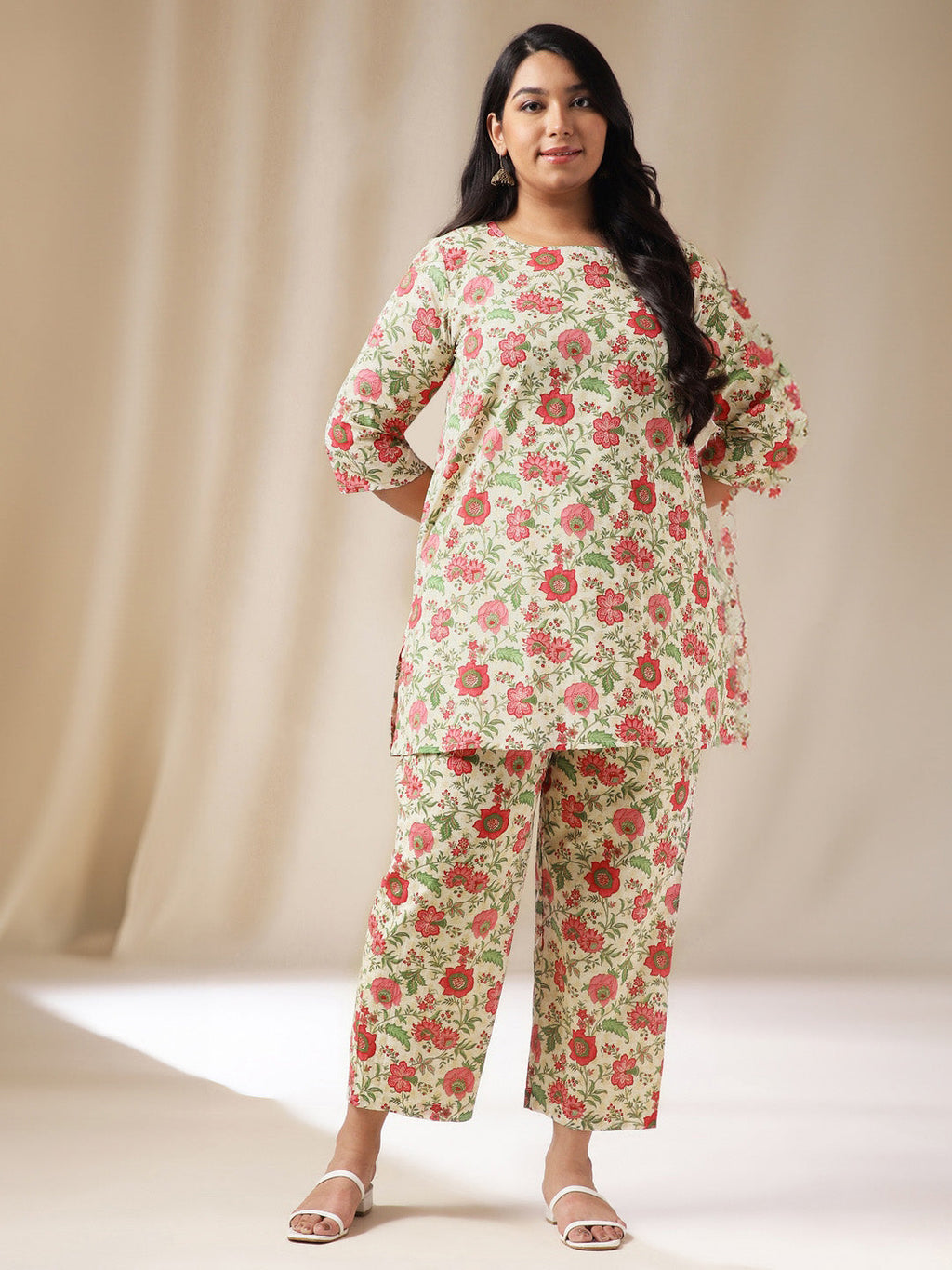Janasya A-Line Cambric Off White Floral Round Neck Co-Ords