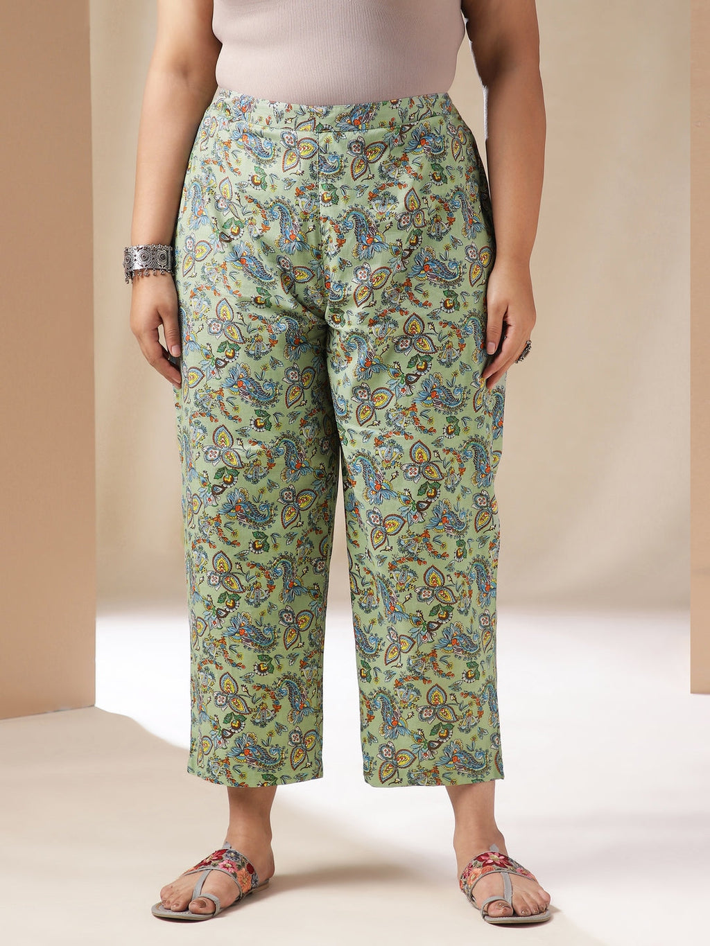 Janasya Straight Cambric Sage Ethnic Motifs V-Neck Co-Ords